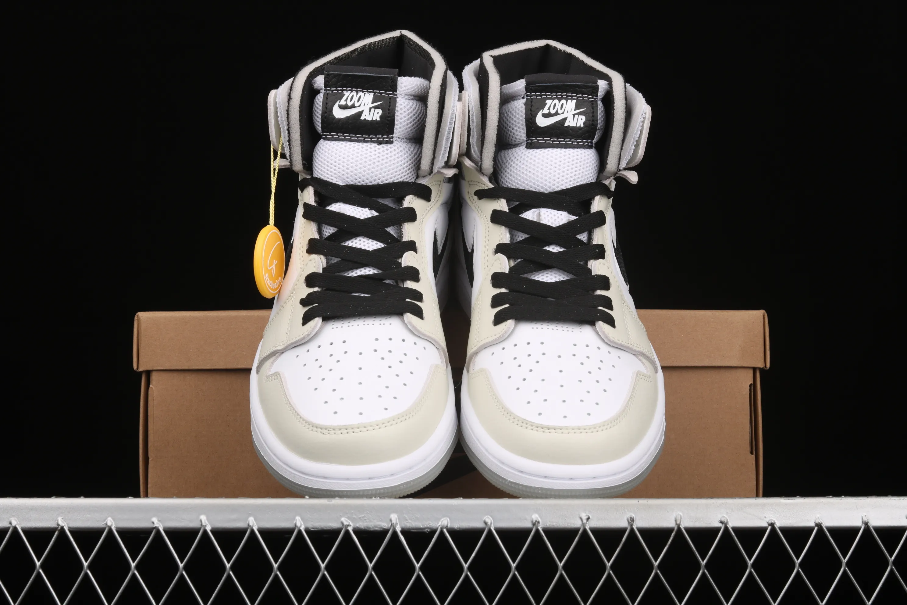 All categories Air Jordan Jordan series basketball shoes Air Jordan 1 High G version Air Jordan 1 Zoom Air CMFT AJ1 Joe 1 Pearl White high-top basketball shoes CT0979-002